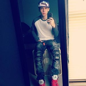 Meet your Posher, Zach